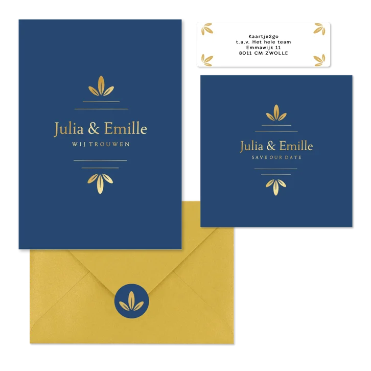 Klassieke blauwe set met gouden ornamenten