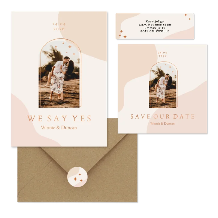 Trouwkaartenset in roze aardetinten met boog