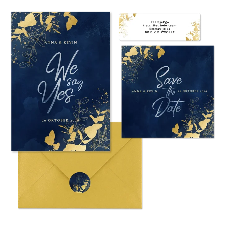 Donkerblauwe trouwset met gouden eucalyptus