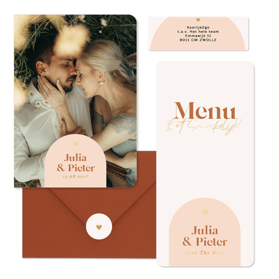 Moderne trouwkaarten met oranje boog en goudfolie