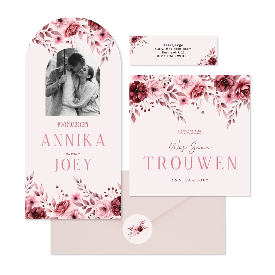 Klassieke trouwkaartenset in roze met aquarel rozen