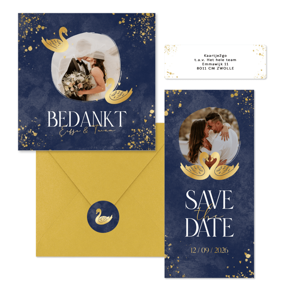 Donkerblauwe trouwset met gouden zwaantjes