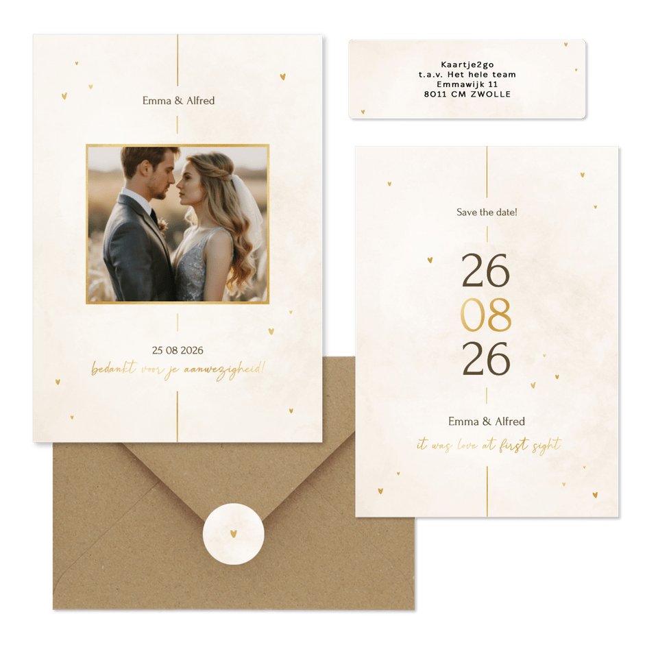 Minimalistische trouwset met gouden details