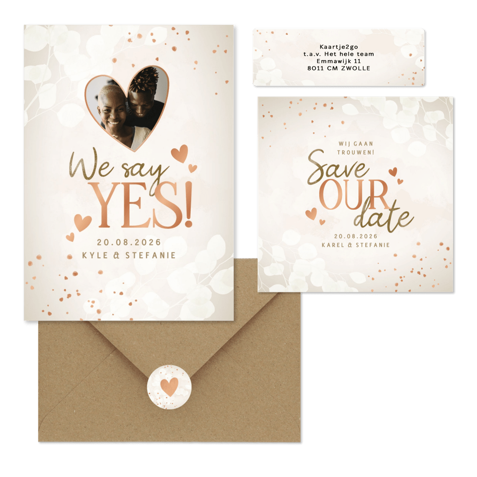 Beige trouwset met eucalyptus en hartjes